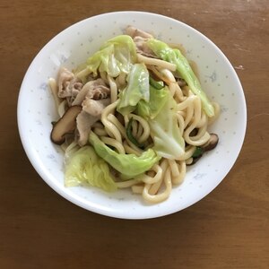 お醤油味の焼きうどん♪